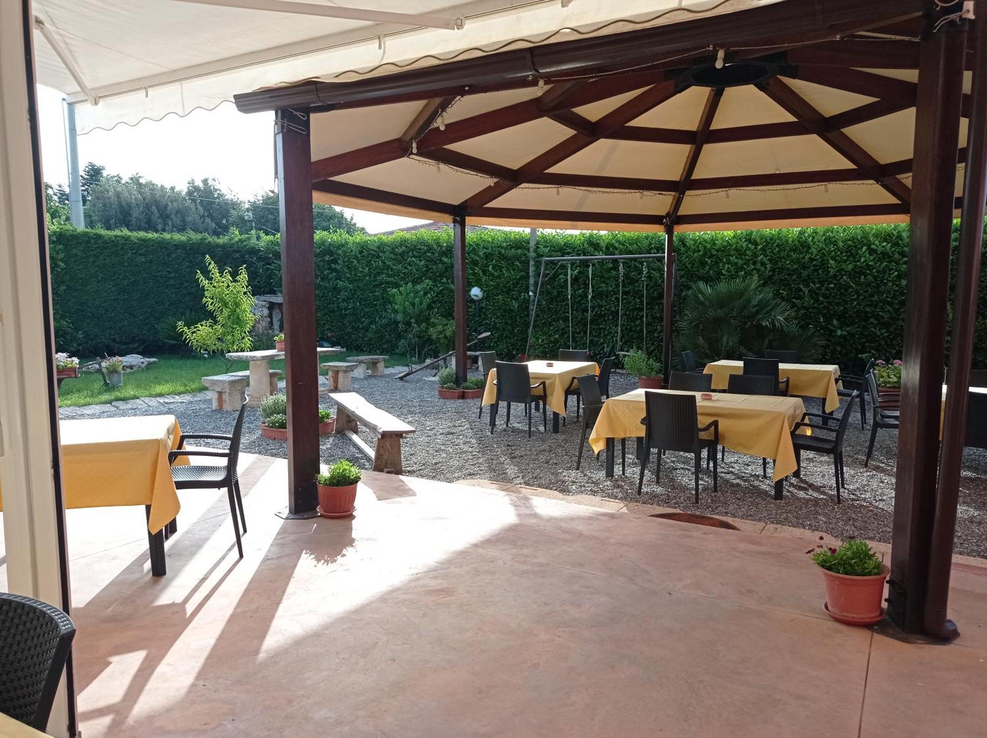 B & B Villa Lucia Noci Exterior photo